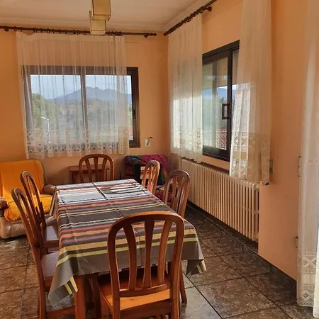 Casa Les Orenetes, Primero Appartement Garriguella